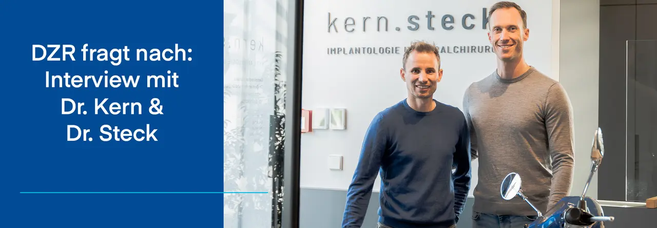 Zweigeteiltes Bild: Links Blauer Hintergrund mit Aufschrift "DZR fragt nach: Interview mit Dr. Kern & Dr. Steck", daneben Bild von Dr. Kern und Dr. Steck in ihrer Praxis