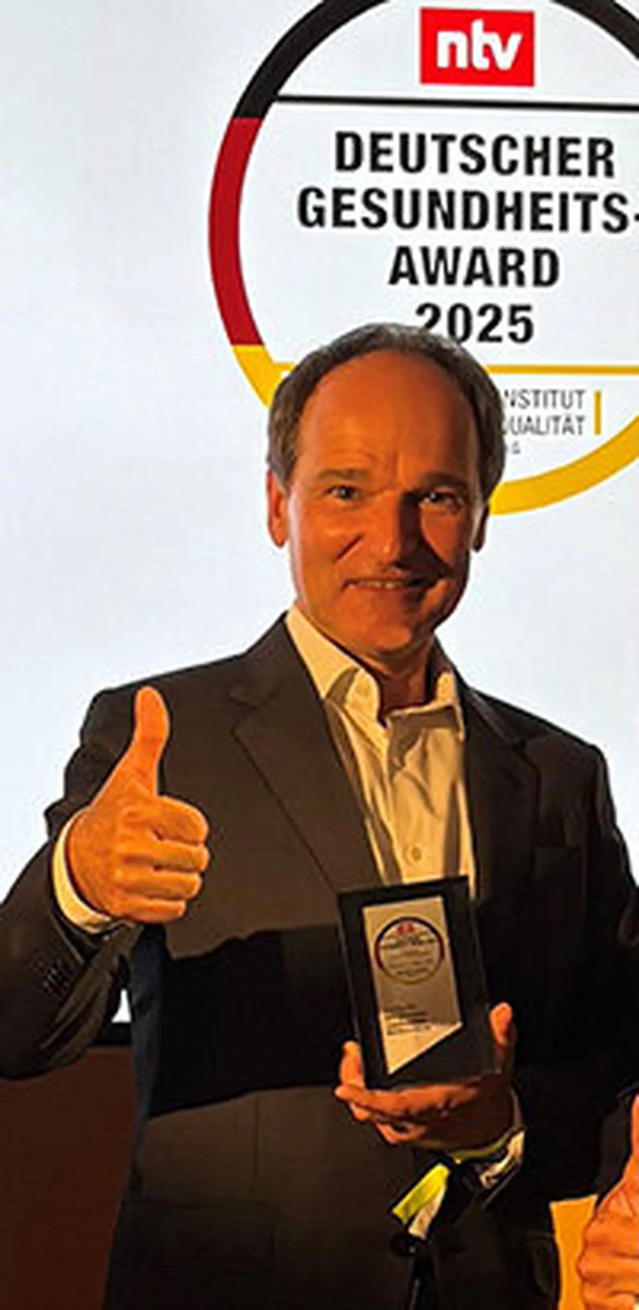 Deutscher Gesundheits-Award 2025: DZR Gesamtsieger in der Kategorie „Zahnmedizinische Abrechnungsstellen“